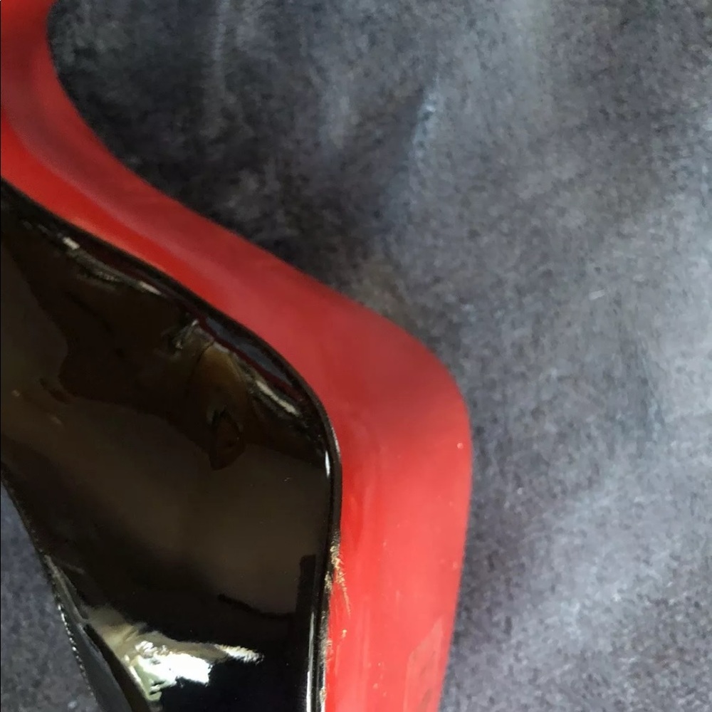 Black Rolando Pumps - Picture 4 of 7
